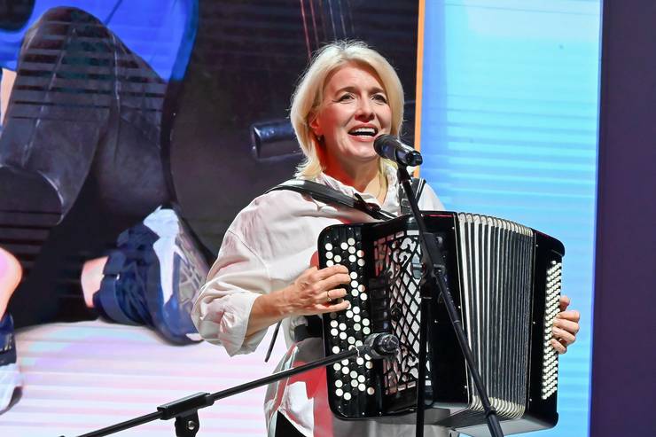 0134-852e.jpg 0134-852e.jpg