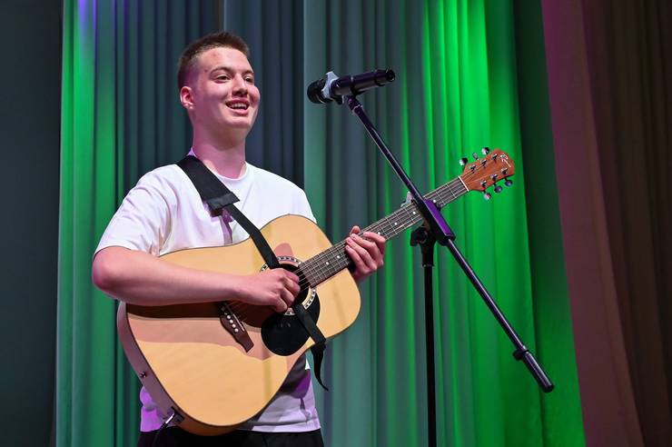 0186-2904.jpg 0186-2904.jpg