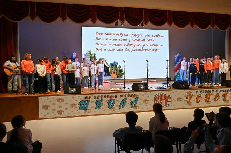 0194-a8f4.jpg 0194-a8f4.jpg